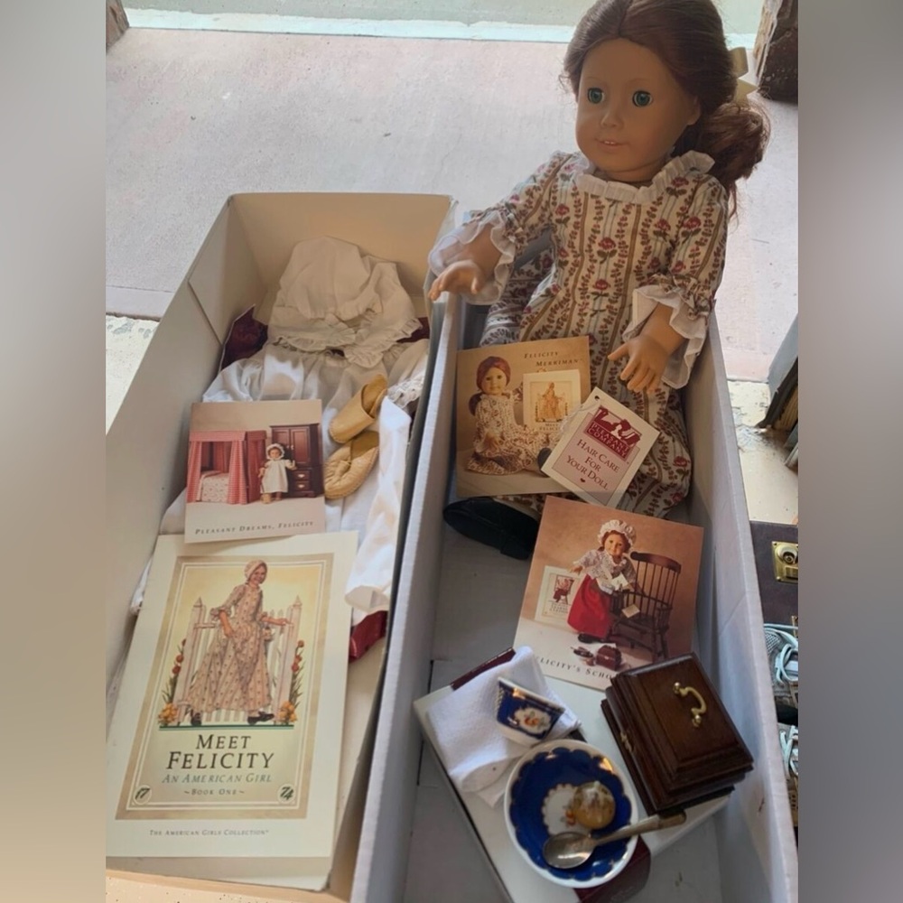 Original 1991 Pleasant Company American Girl Felicity Doll with Accessories